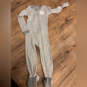 Burt’s Bees pajamas 24m new with tags